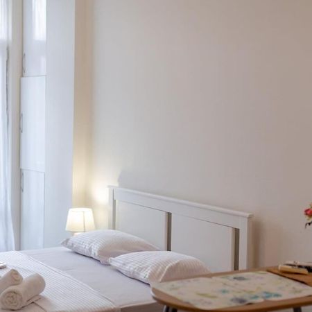 Cozy Studio Apartment In The Heart Of Batum Kültér fotó