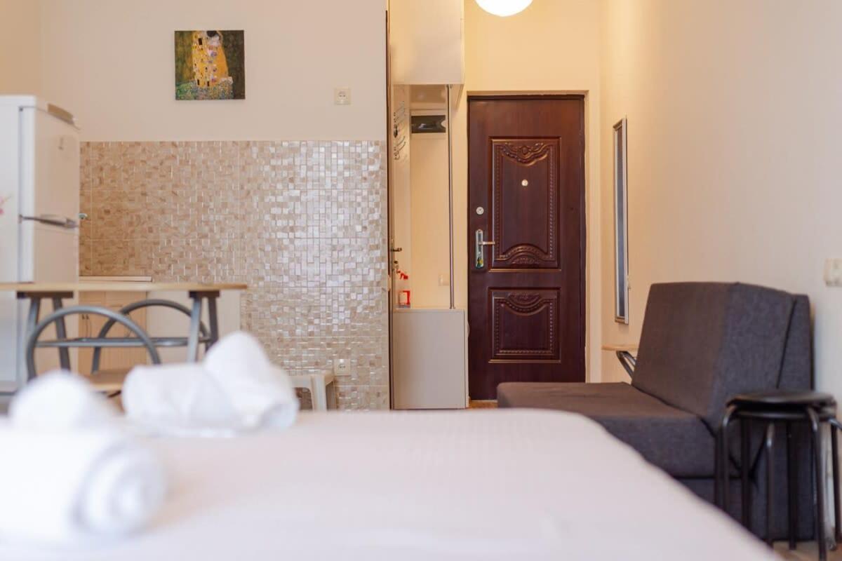 Cozy Studio Apartment In The Heart Of Batum Kültér fotó
