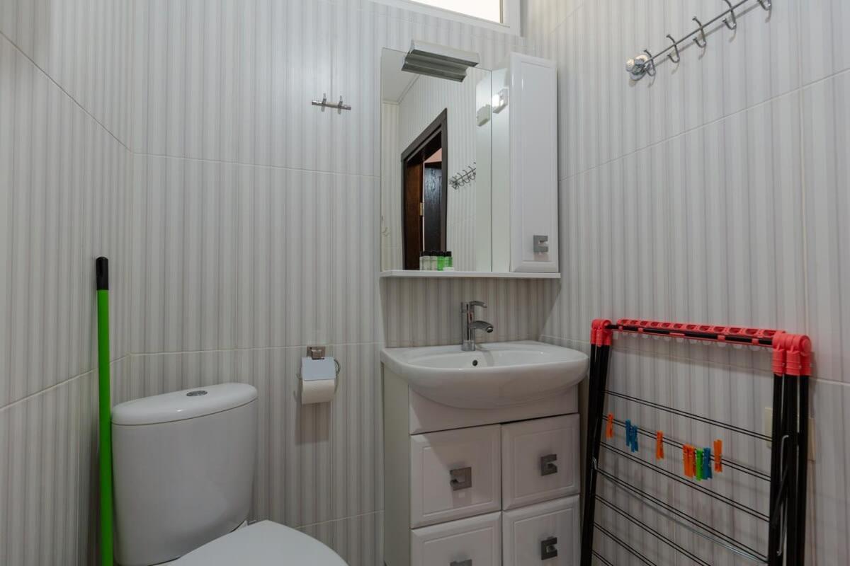 Cozy Studio Apartment In The Heart Of Batum Kültér fotó